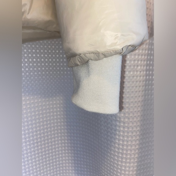 Women’s Dynamite NWT Beige Grey Quilted puffer Jacket‎ size Large - Picture 11 of 13